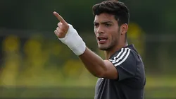 Raúl Jiménez lleva 26 goles en 85 partidos con la selección mexicana.