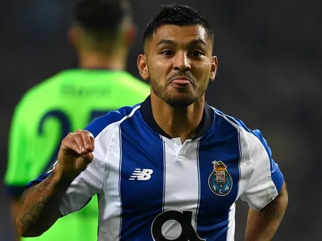 Tecatito Corona se acercaría al Sevilla