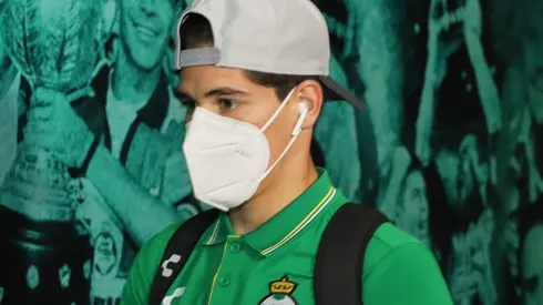 ¿Qué detiene la llegada de Santiago Muñoz con el Newcastle United?