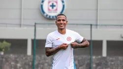 Rómulo Otero ya fue registrado con Cruz Azul en la Liga MX.