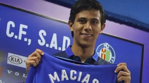 Macías tuvo su tan ansiado debut.