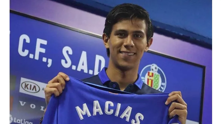 Macías tuvo su tan ansiado debut.