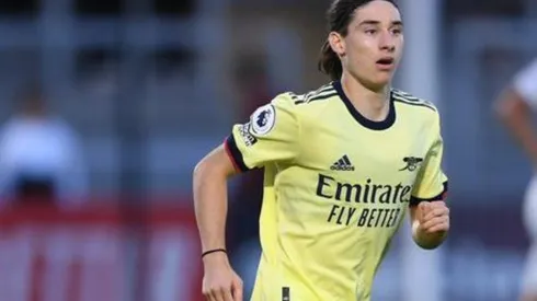 Marcelo Flores marcó tres goles para el Arsenal.