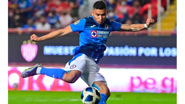 Orbelín Pineda termina contrato con Cruz Azul en diciembre de 2021.