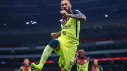 Emanuel Aguilera aseguró el triunfo americanista con el penalti que convirtió en el 2-0.