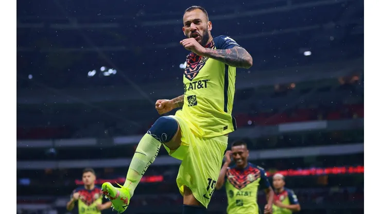 Emanuel Aguilera aseguró el triunfo americanista con el penalti que convirtió en el 2-0.