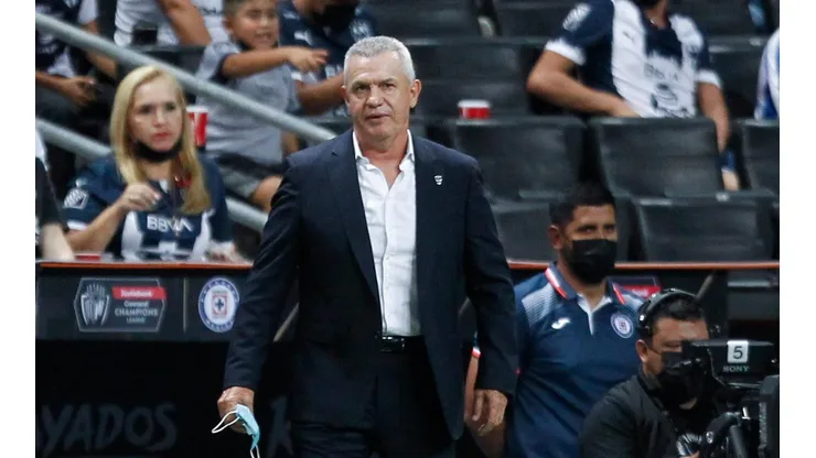 Javier Aguirre pudo implementar su modelo de juego en el partido.