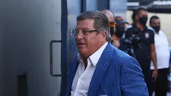 Miguel Herrera se fue furioso por la goleada en contra.