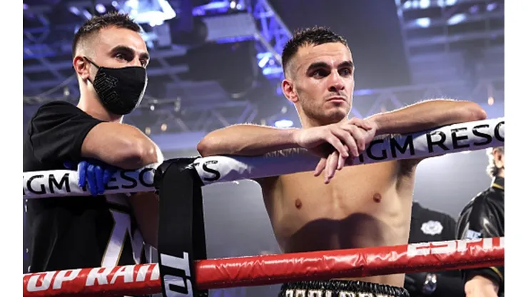 Andrew Moloney: "Joshua Franco sabe que no debería ser el campeón en este momento"