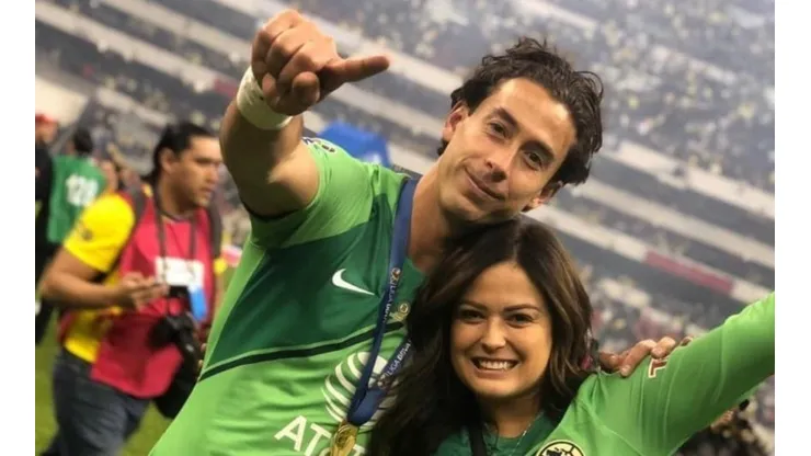 Jiménez tiene el apoyo incondicional de su pareja Mariana Echeverría