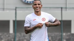 Rómulo Otero ya se mostró con los colores de La Máquina