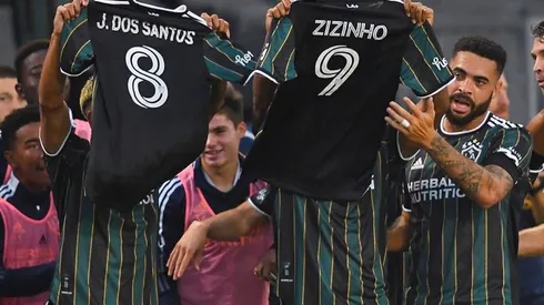 Golazo de Los Angeles Galaxy y dedicatoria a Zizinho.