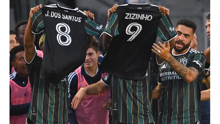 Golazo de Los Angeles Galaxy y dedicatoria a Zizinho.