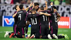 Emotivo festejo con Jonathan Dos Santos.