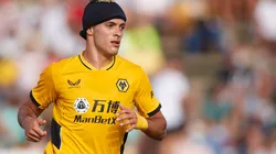 Raúl Jiménez sigue sumando minutos de cara a su nueva temporada con Wolverhampton (Foto: Getty Images).