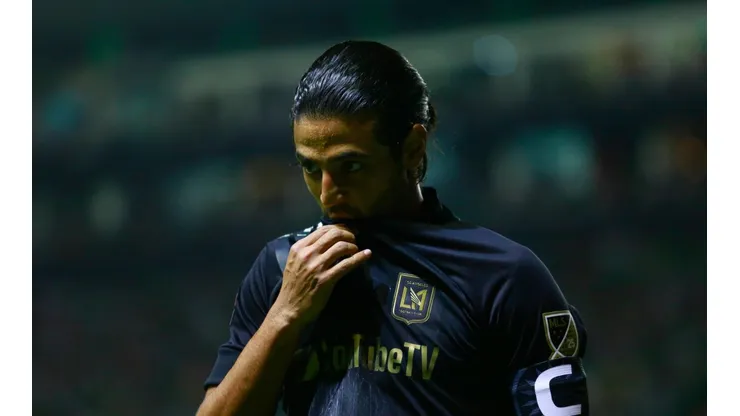 Vela es un mago con el balón.