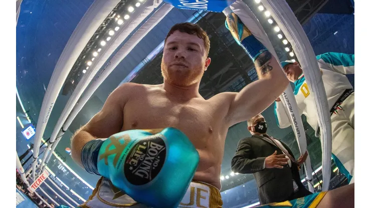 Canelo Álvarez perdió una descomunal suma de dinero.