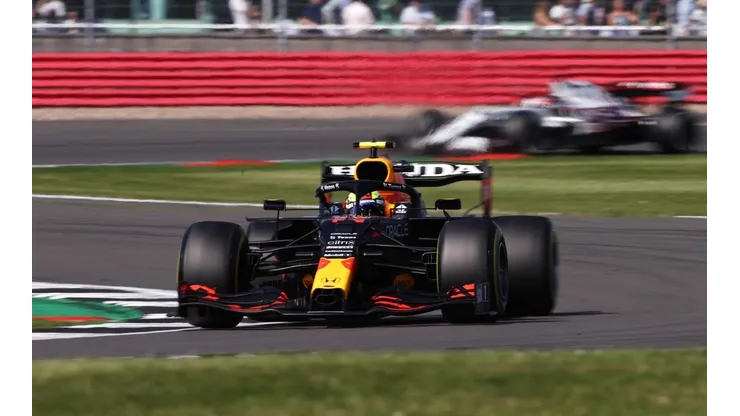 Checo Pérez precisa de una mejor performance que las anteriores dos carreras (Foto: Getty Images).
