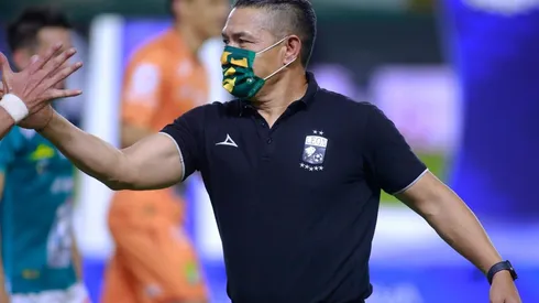 Ignacio Ambríz ganó su primer partido con Huesca.