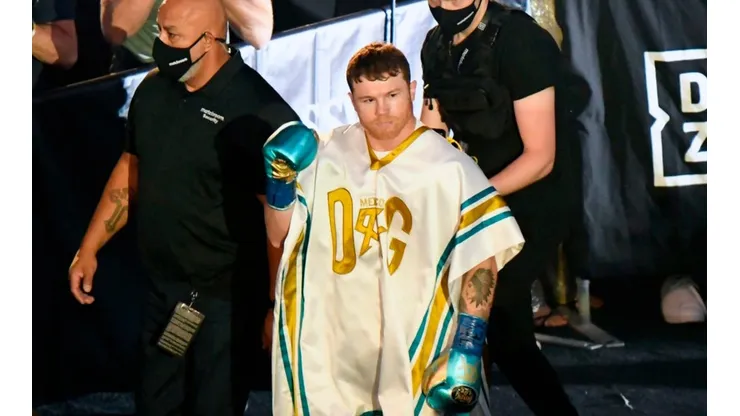 Robert García aseguró que con su nivel actual Canelo Álvarez noquearía a Floyd Mayweather