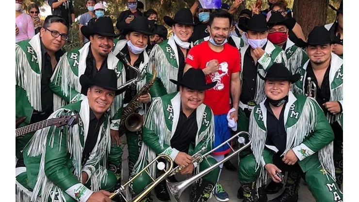 ¡Un paisano más! Manny Pacquiao entrenó al ritmo de la música mexicana