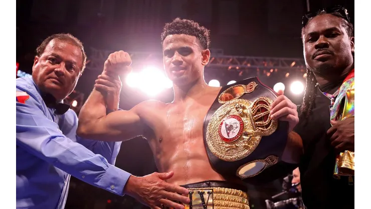 Rolando Romero se fue abucheado, pero igual pidió por Gervonta Davis
