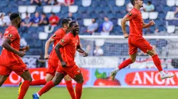 Canadá gana con un golazo de Stephen Eustáquio.