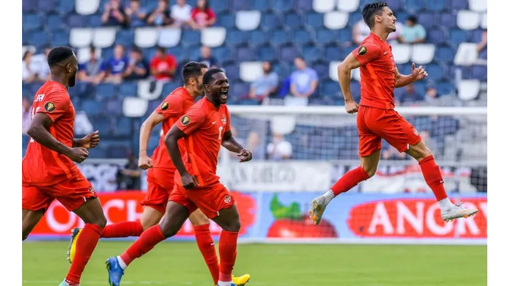 Canadá gana con un golazo de Stephen Eustáquio.