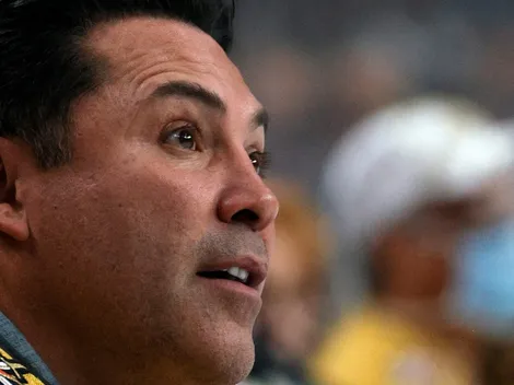 Floyd Mayweather le da más dolores de cabeza a Óscar de la Hoya