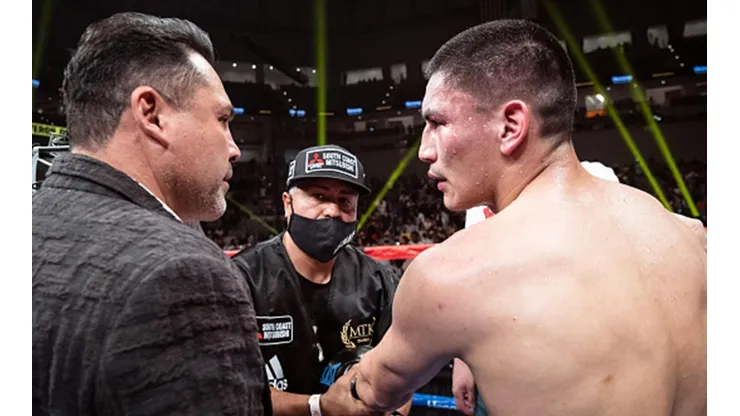 Oscar De La Hoya sumó una trilogía a la cartelera de Vérgil Ortiz