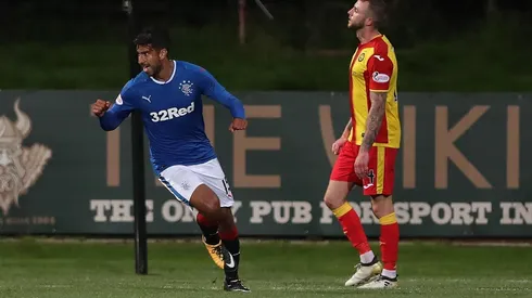 Eduardo Herrera celebra un gol en la Copa de la Liga de Escocia.