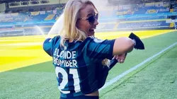 El video de La Bombardera Rubia que es furor entre los fanáticos del Leeds