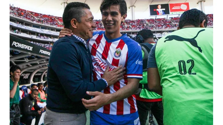 Macías recibió la bendición de Nacho Ambriz. (Foto: Imago 7)
