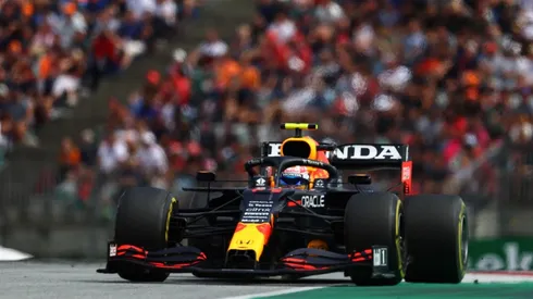 Checo Pérez quiere mejorar el complicado Gran Premio austríaco que experimentó (Foto: Getty Images).
