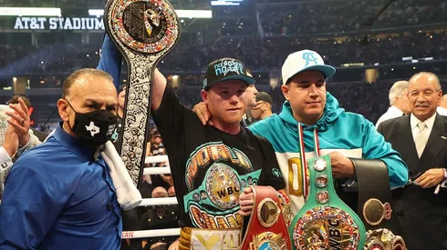 El peleador que postula De La Hoya para destronar a Canelo Álvarez