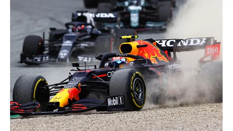 Checo Pérez cometió un error que lo alejó del podio en Austria