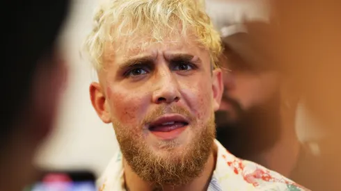Jake Paul tuvo una épica reacción con la ayuda de Mayweather con Woodlye. (Foto: Getty)