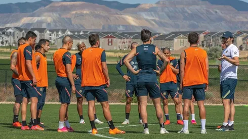 América se prepara para disputar amistosos.