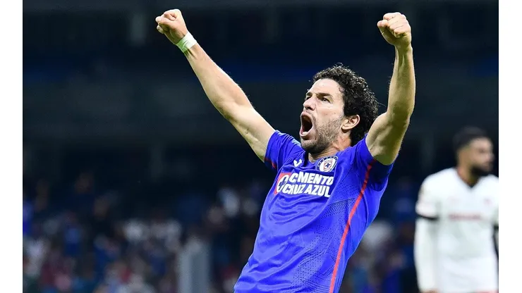 Ignacio Rivero firmó su renovación de contrato con Cruz Azul por dos años más.