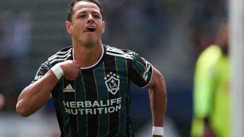 Chicharito anotó un golazo para LA Galaxy. (Foto: Getty)