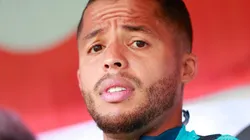 Afición de América contenta con la salida de Gio Dos Santos.