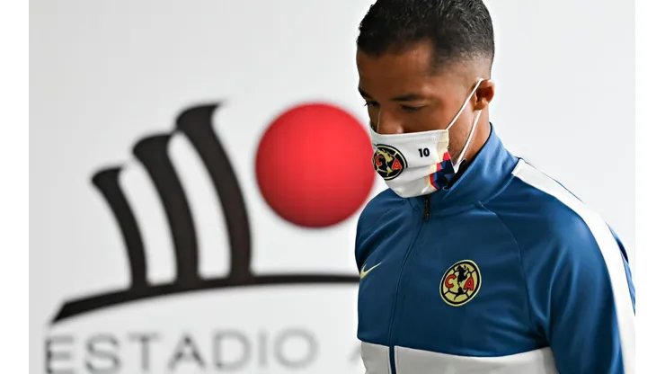 Los fanáticos estallaron de alegría por la salida de Gio Dos Santos. (Foto: Imago 7)