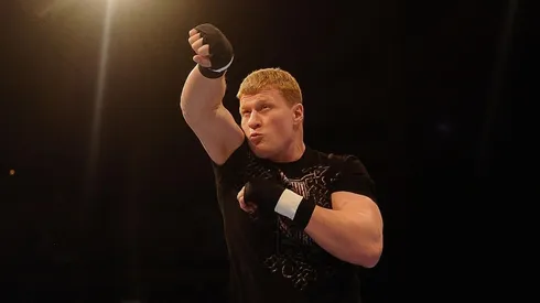 Excampeón mundial de los pesos pesados anunció su retiro este domingo