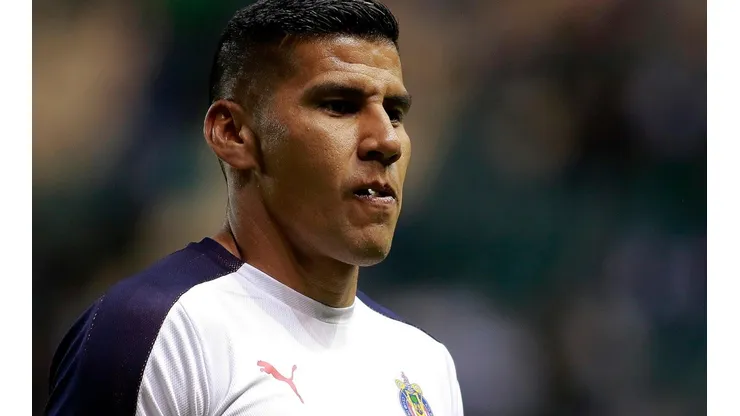 Carlos Salcido fue ayudado por un americanista.