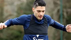 Raúl Jiménez presume su colección de Dragon Ball Z.