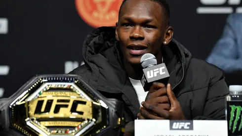 Andesnay retuvo su Título Mundial Mediano UFC.