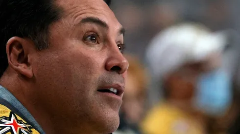 De la Hoya cree que Gilberto Ramírez puede superar a Floyd Mayweather.