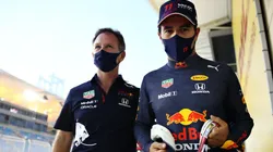 Checo Pérez y Christian Horner, piloto y director de Red Bull Racing. (Getty Images)