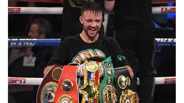 Josh Taylor se paró en la fila de Canelo Álvarez y disparó contra el Mayweather vs Logan Paul