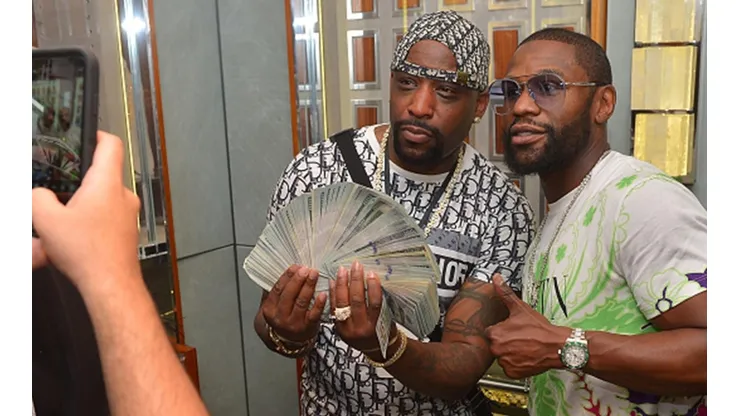 Floyd Mayweather dijo que tal vez no haga más exhibiciones
